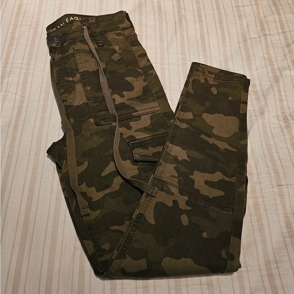 American Eagle high rise Skinny Jeans, Camo jeans, size 2